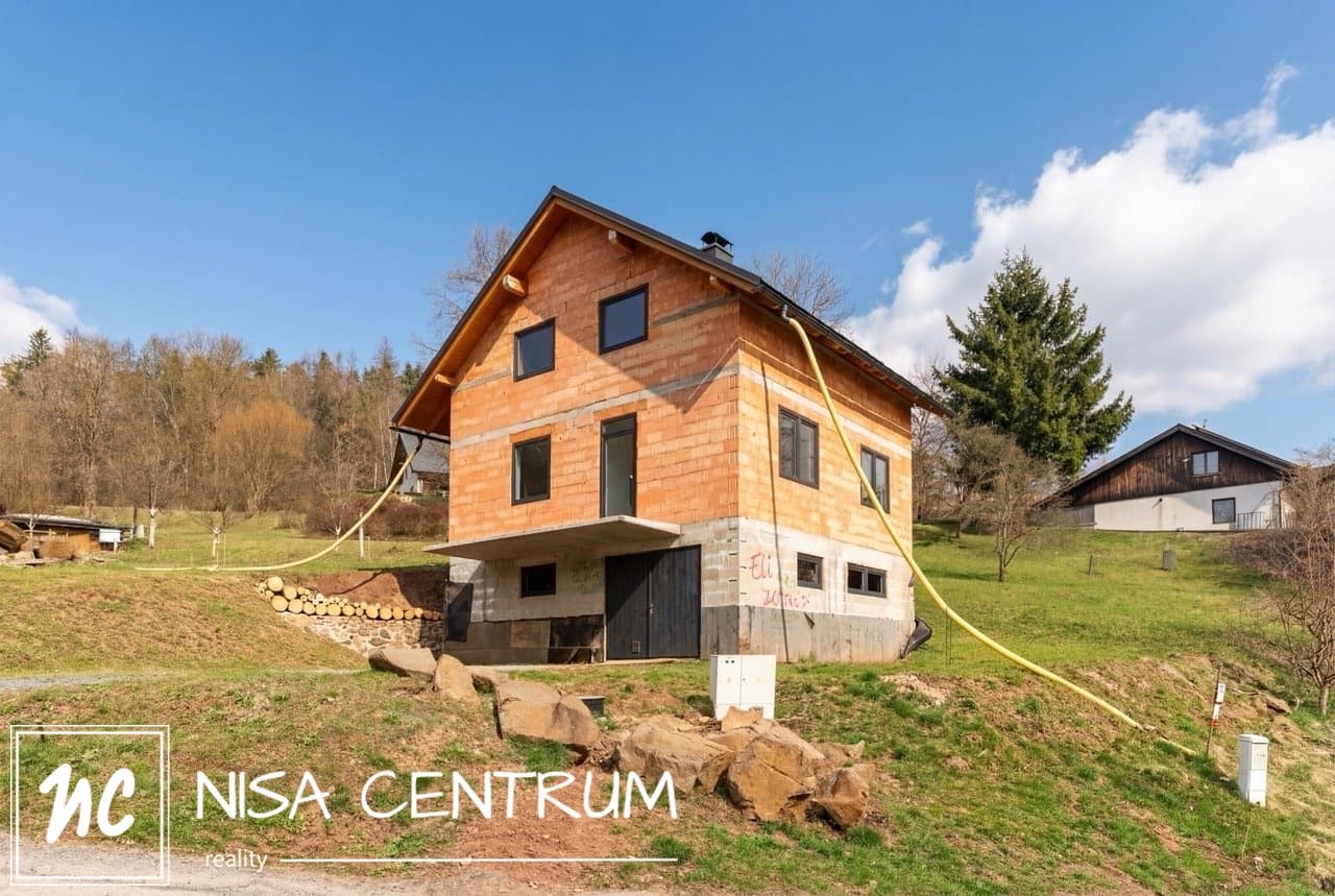 Prodej rodinného domu 123 m², Benešov u Semil