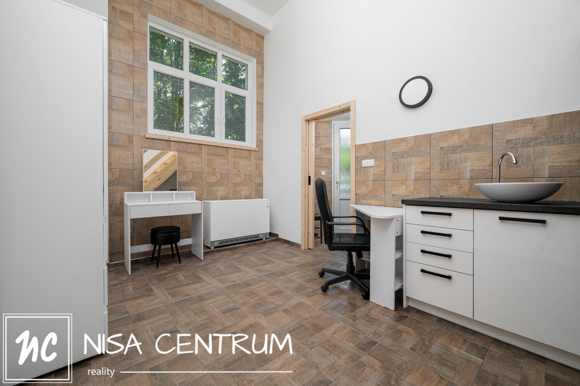 Prodej obchodního prostoru 27 m², Jablonec nad Nisou